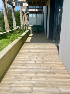 CROZON CENTRE – T2 NEUF MEUBLÉ AVEC TERRASSE 17 m² – VUE BAIE DE MORGAT – LOCATAIRE EN PLACE
