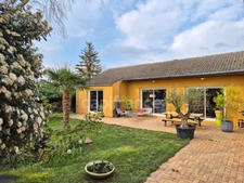 Dpt Essonne (91) à vendre ETAMPES Maison plain pied 7 pièces sur sous--sol total de 178 m² et terrain clos de 800 m²