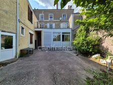 A vendre ETAMPES (91) – Local commercial/ bureaux 4 pièces de 85 m² – Centre-ville – Charme de l’ancien