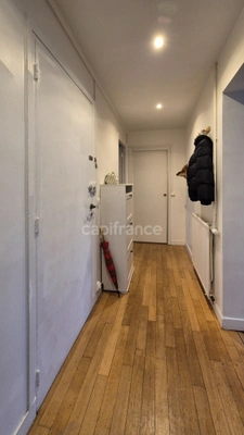 Appartement à vendre - 3 pièces avec Terrasse, Stationnement et Local de rangement à ETAMPES (91) 