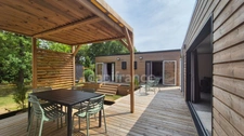 Dpt Essonne (91), à vendre Ormoy-la-Rivière, Lodge 5 chambres - 4 salles d'eau - terrasse dans un village collection avec prestations haut de gamme