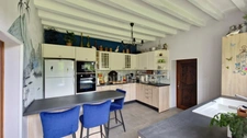 Dpt Essonne (91), à vendre proche de Méréville propriété 8 pièces avec maisonnette, jardin clos, cave et garage