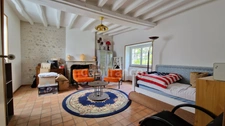 Dpt Essonne (91), à vendre proche de Méréville propriété 8 pièces avec maisonnette, jardin clos, cave et garage