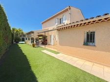 Maison à vendre 6 pièces LA ROQUETTE SUR SIAGNE (06)