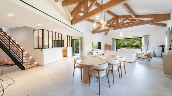 Maison à vendre 6 pièces MOUGINS (06)
