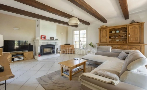Maison à vendre 5 pièces MOUGINS (06)