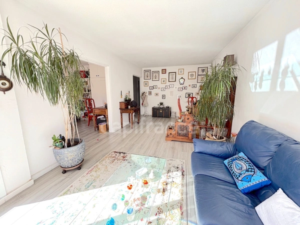Appartement à vendre 4 pièces MOUGINS (06)