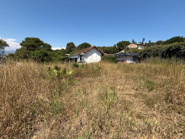 Terrain à vendre  MOUGINS (06)