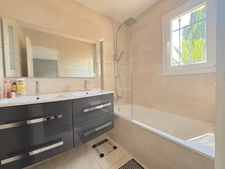 Maison à vendre 4 pièces MOUGINS (06)