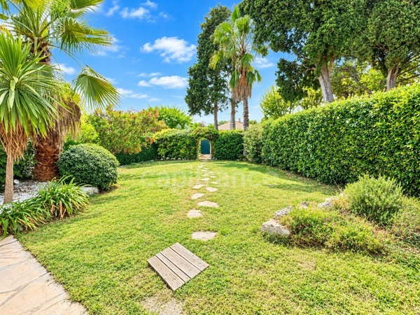 Maison à vendre 5 pièces MOUGINS (06)