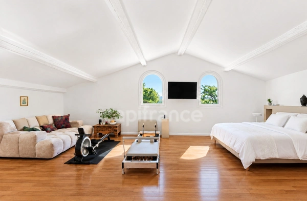 Maison à vendre 6 pièces MOUGINS (06)