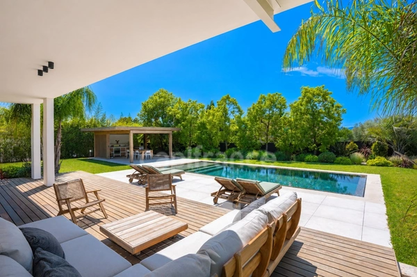 Maison à vendre 6 pièces MOUGINS (06)