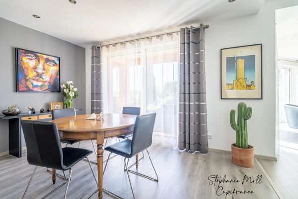 Dpt Aude (11), à vendre NARBONNE maison P7 de 232 m² - Terrain de 1 065,00 m² 