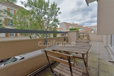 Houilles - Appartement 3 pièces de 68m2, centre-ville avec garage et terrasses de 28m2.