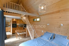 Ile de Vaux sur Seine - Maison 7 pièces de 186m2, 4 chambres, dépendance et piscine; sur terrain de 1912m2.