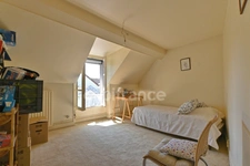 MAISONS LAFFITTE Château - Maison de 230m2, 5 chambres.