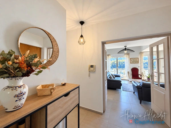 AIX LES BAINS (73) APPARTEMENT D'EXCEPTION 135,60 M² – DERNIER ÉTAGE, TERRASSE, 38 M² DE COMBLES AMÉNAGEABLES ET DOUBLE GARAGE DE 50 M²