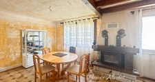  AIX LES BAINS (73): charming house to renovate in a privileged setting