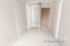 Tastefully renovated 4-room duplex apartment – with high-quality features – terrace and parking – SAINT OFFENGE (73)