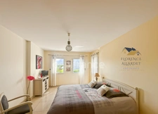 VILLA CONTEMPORAINE ENTRE ANNECY, GENÈVE ET AIX-LES-BAINS – VOLUMES D’EXCEPTION & ESPRIT RESORT PRIVÉ