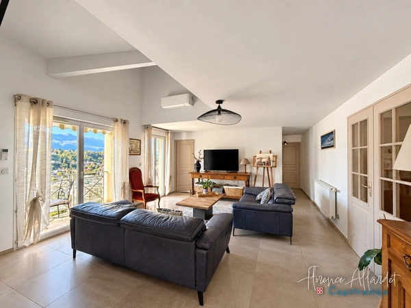 AIX LES BAINS (73) APPARTEMENT D'EXCEPTION 135,60 M² – DERNIER ÉTAGE, TERRASSE, 38 M² DE COMBLES AMÉNAGEABLES ET DOUBLE GARAGE DE 50 M²