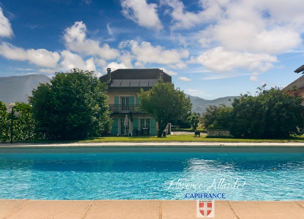 Saint-Jeoire-Prieuré – DOMAINE DE CARACTÈRE AVEC PISCINE ET DÉPENDANCES (73)