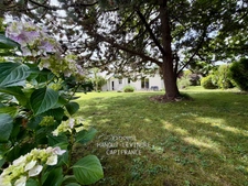 Maison familiale de 146 m² à Tiercé – 5 chambres, jardin sans vis-à-vis, Centre ville et gare à pied