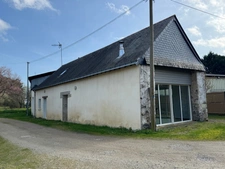 Maison à vendre maison vie de plain-pied + hangars loués avec rendement locatif