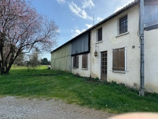 Maison à vendre maison vie de plain-pied + hangars loués avec rendement locatif