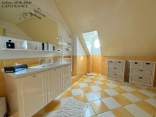 Dpt Maine et Loire (49), for sale near ANGERS house P9 Living on one level 