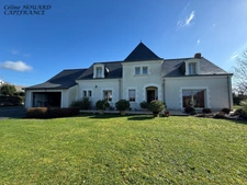 Dpt Maine et Loire (49), for sale near ANGERS house P9 Living on one level 