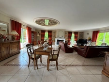 Dpt Maine et Loire (49), for sale near ANGERS house P9 Living on one level 