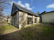 Maison à vendre maison vie de plain-pied + hangars loués avec rendement locatif