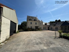 Maison à vendre 7 pièces  + terrain constructible et dépendances