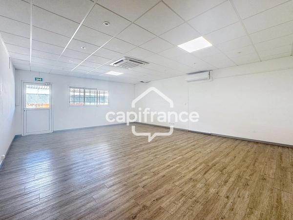 À LOUER – BUREAUX 56 m² – LE VILLAGE DE JARRY – BAIE-MAHAULT