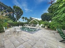 Villa de standing 4 CH avec piscine – Domaine sécurisé – Petit-Bourg