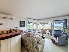 LE GOSIER – BAS-DU-FORT | DUPLEX T4 VUE MER – 159 m² AU SOL AVEC TERRASSES