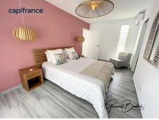 A vendre SAINT FRANCOIS un Ensemble de 3 Villas avec piscine