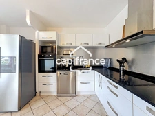 LE GOSIER – BAS-DU-FORT | T3 MEUBLÉ VUE MER – 67 M² + TERRASSE 22 M²