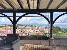 LE GOSIER – BAS-DU-FORT | DUPLEX T4 VUE MER – 159 m² AU SOL AVEC TERRASSES