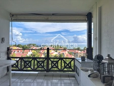 LE GOSIER – BAS-DU-FORT | DUPLEX T4 VUE MER – 159 m² AU SOL AVEC TERRASSES