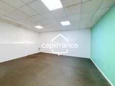 Local/bureau 48 m² A LOUER Moudong BAIE MAHAULT (971)