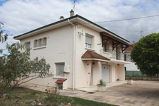 Maison à vendre 6 pièces PERONNAS (01)