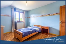 Architect-designed villa for sale in Cuvat