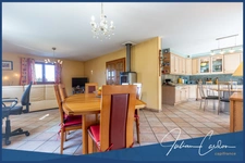 Architect-designed villa for sale in Cuvat