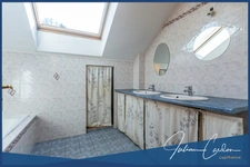 Architect-designed villa for sale in Cuvat