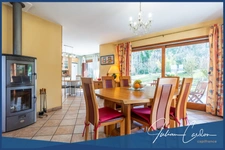 Architect-designed villa for sale in Cuvat
