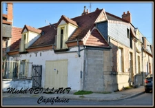 Maison à vendre 11 pièces MOULINS (03), 5 chambres, garage, 3 salles d'eau, terrain 237 m²