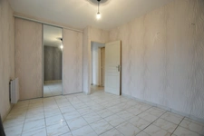 Building for sale in NEVERS (58), building with two apartments, one 3-bedroom and one 4-bedroom, single storey, not part of a condominium, 579 m² plot