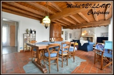 Maison à vendre 8 pièces NEUILLY LE REAL (03), plain-pied, 4 chambres, garage, grange, terrain 2803 m²